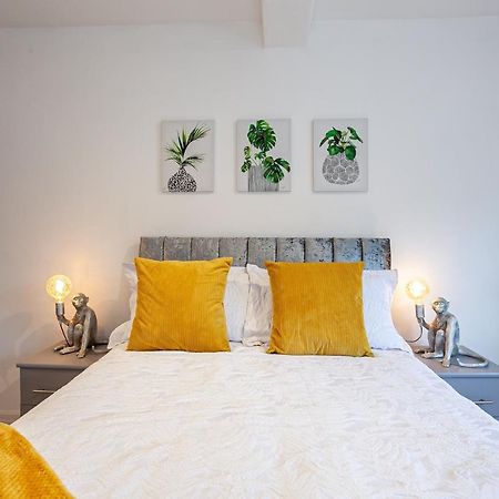 Cosy 2 Bed Apartment - Close To Leeds Centre ภายนอก รูปภาพ