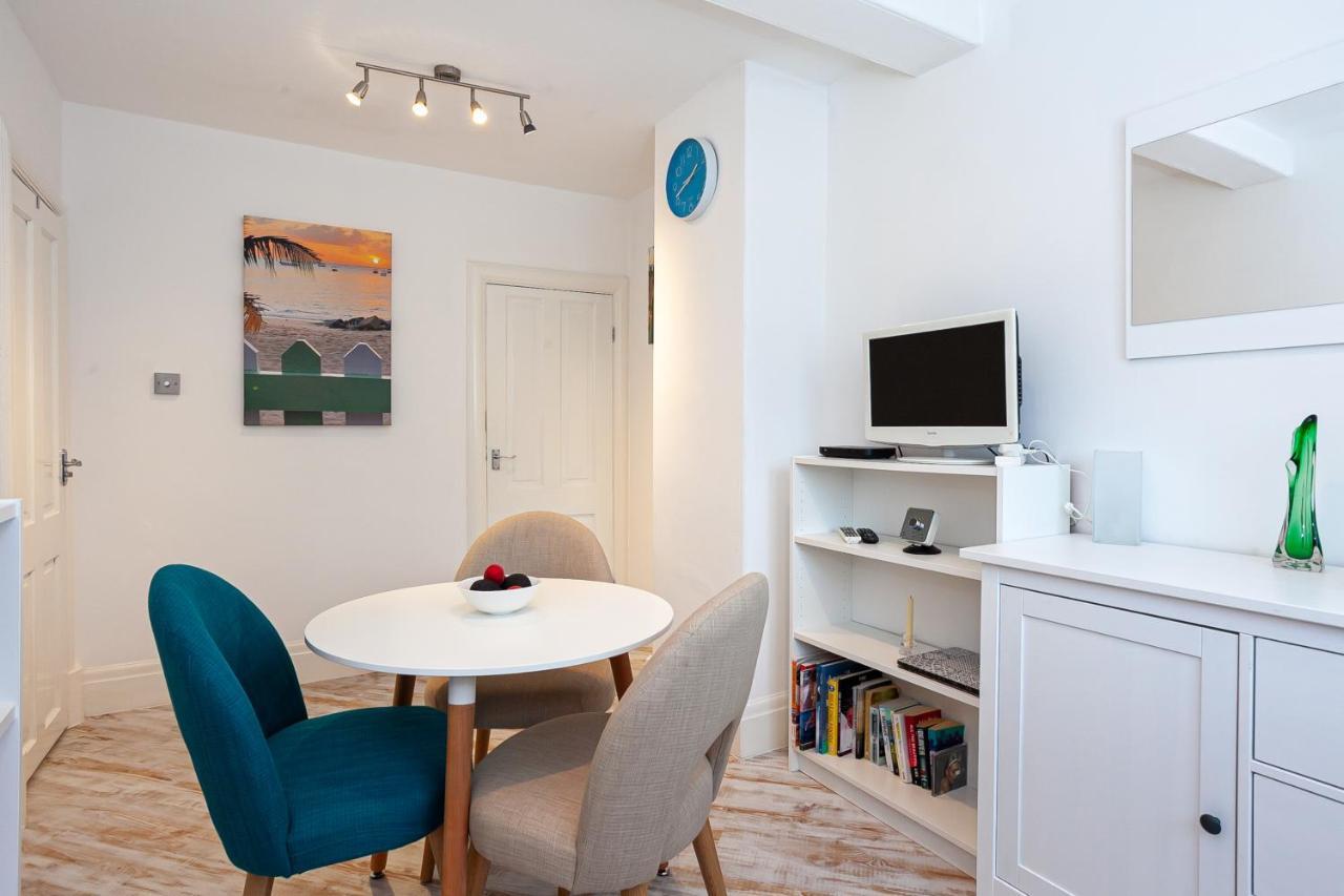 Cosy 2 Bed Apartment - Close To Leeds Centre ภายนอก รูปภาพ