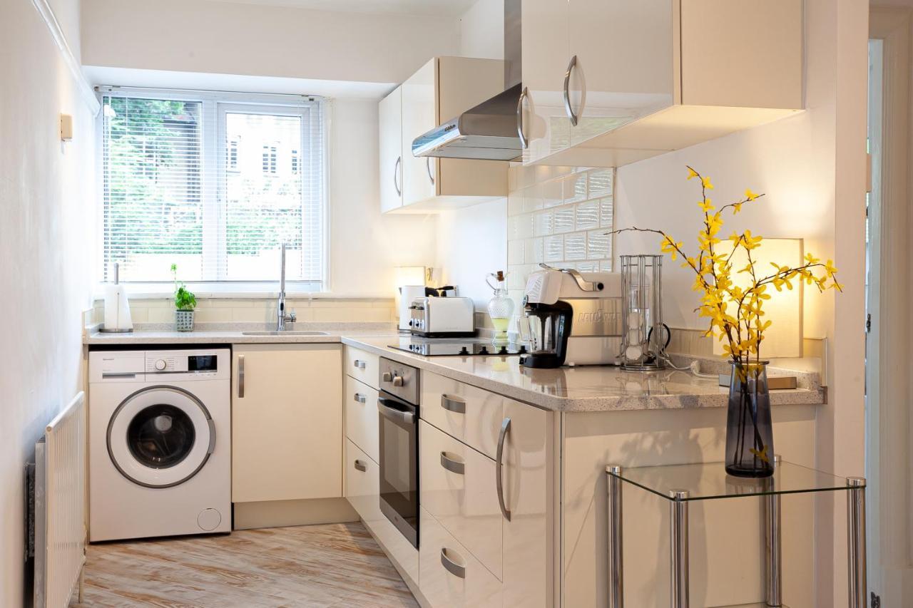 Cosy 2 Bed Apartment - Close To Leeds Centre ภายนอก รูปภาพ