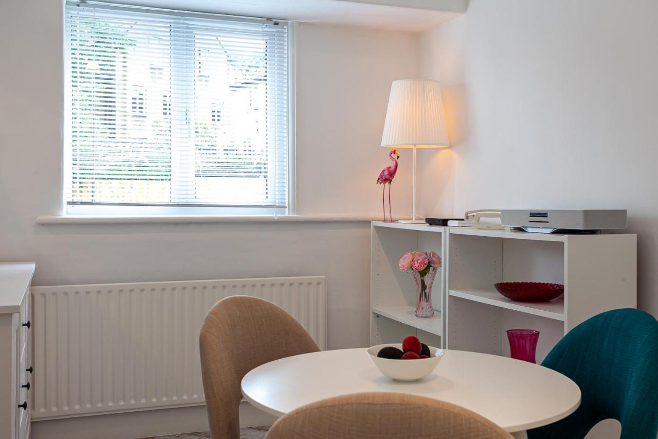 Cosy 2 Bed Apartment - Close To Leeds Centre ภายนอก รูปภาพ
