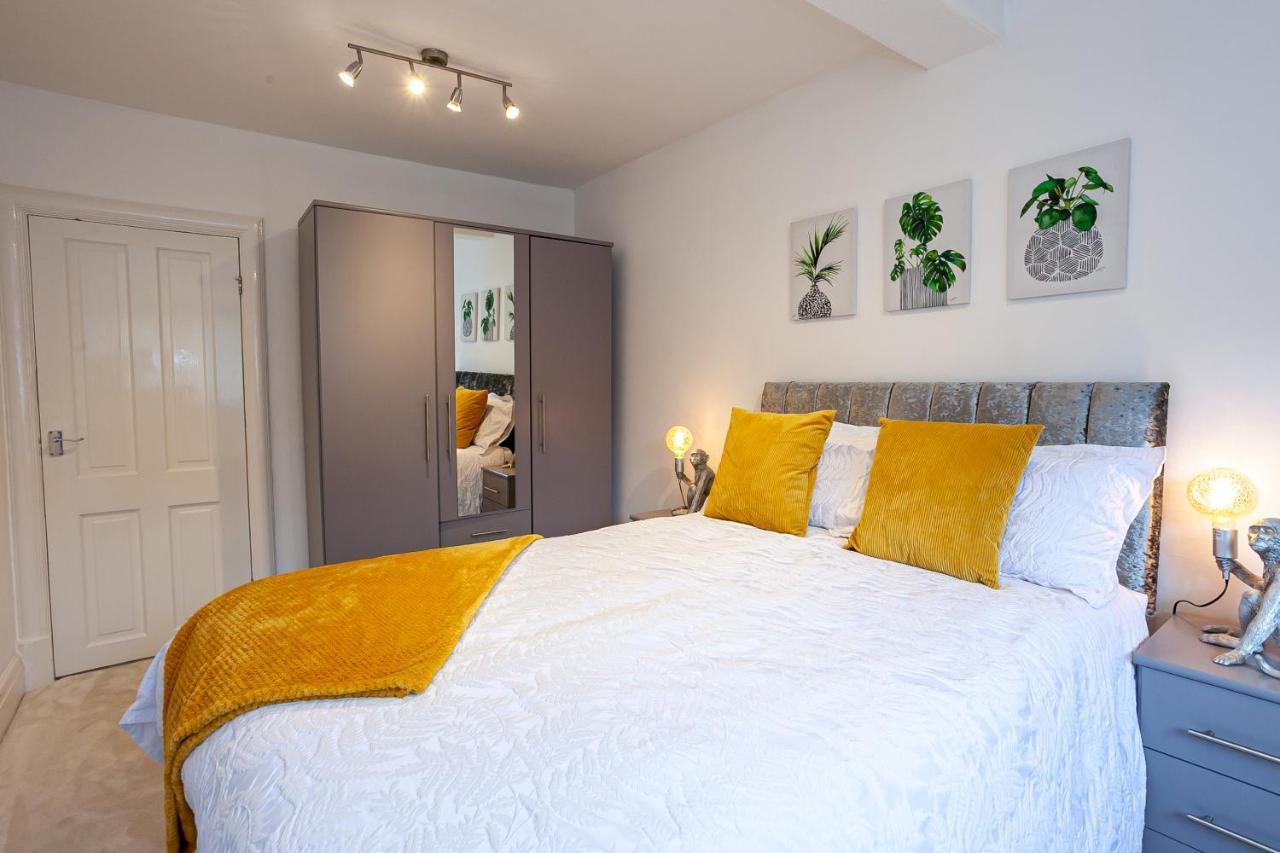 Cosy 2 Bed Apartment - Close To Leeds Centre ภายนอก รูปภาพ