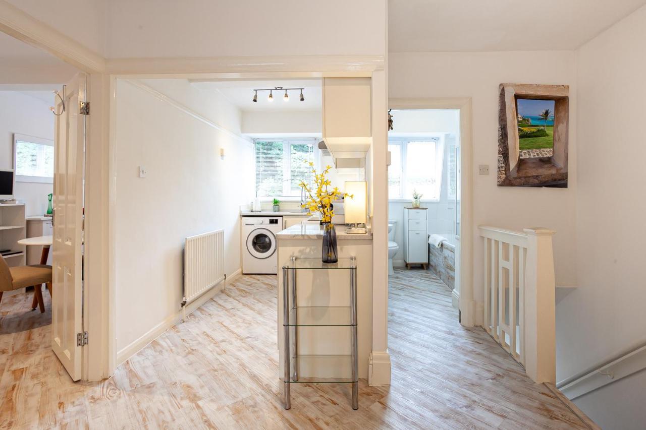 Cosy 2 Bed Apartment - Close To Leeds Centre ภายนอก รูปภาพ