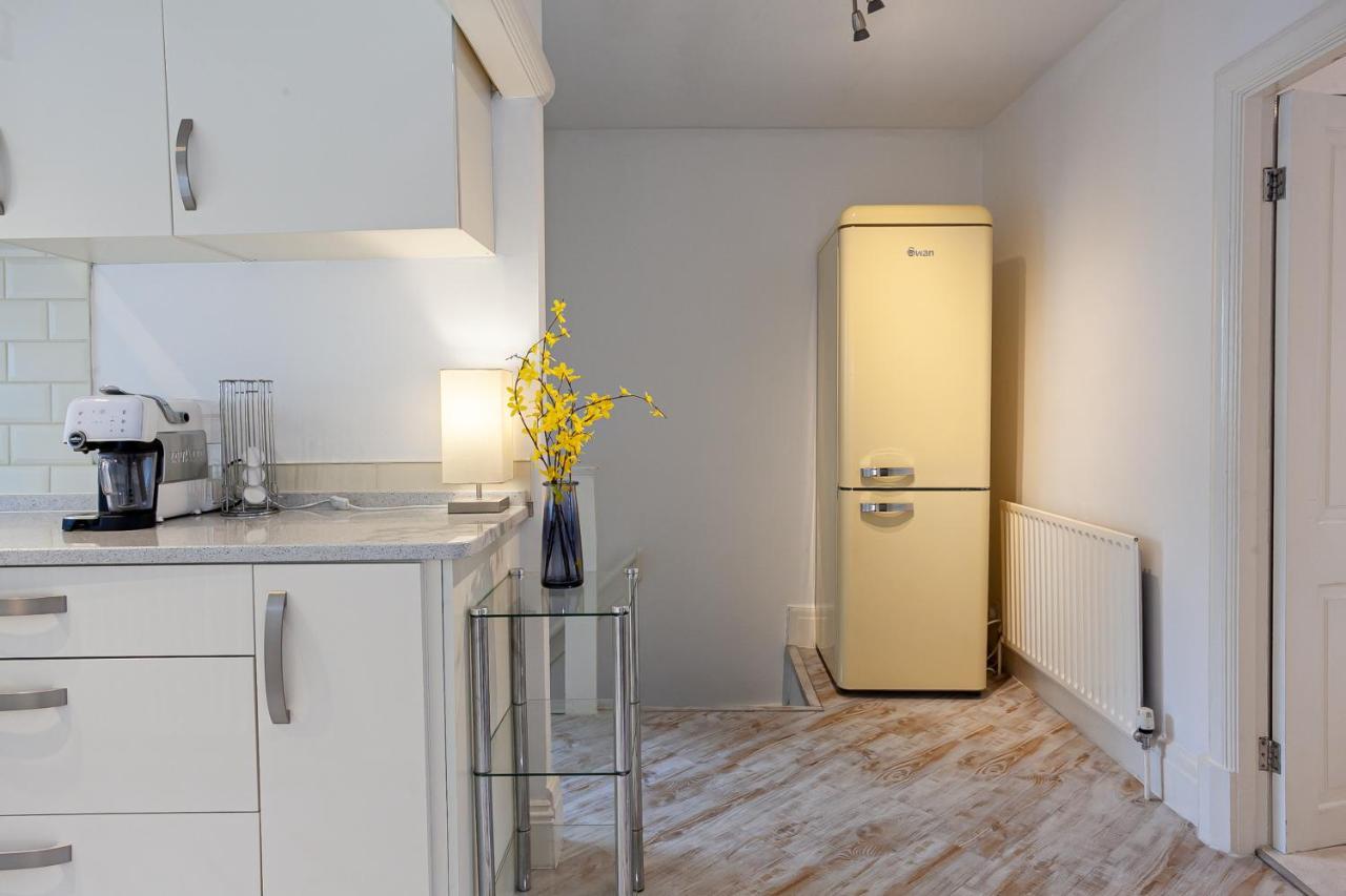 Cosy 2 Bed Apartment - Close To Leeds Centre ภายนอก รูปภาพ