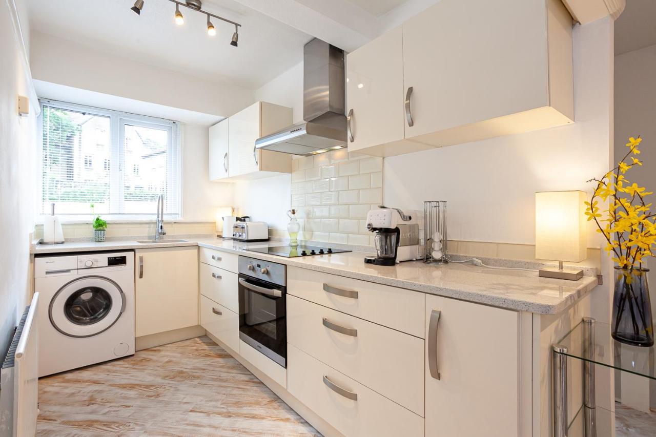 Cosy 2 Bed Apartment - Close To Leeds Centre ภายนอก รูปภาพ